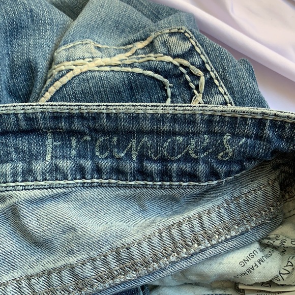 Lowrise Silver Jeans Bootcut with Holes - Picture 16 of 16